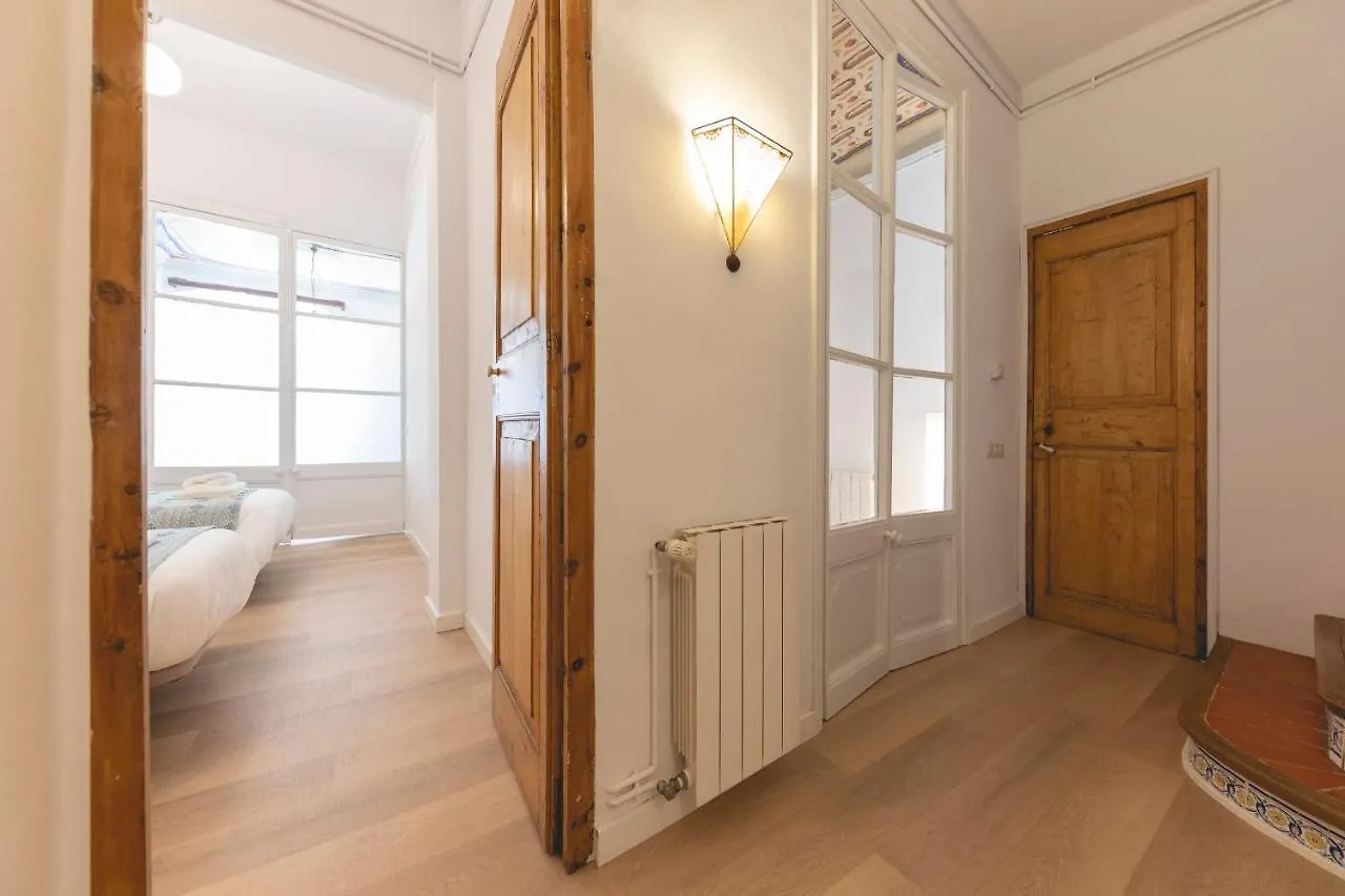 Bravissimo Placa Del Vi, Authentic Historic Apartment Girona Spain